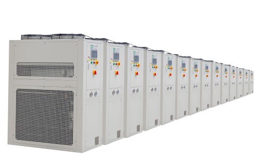 水冷式冷水機在工業制冷領域的的重要性